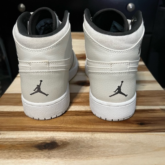 Nike Air Jordan - Picture 7 of 15